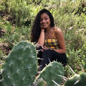 Meet your Posher, Laura